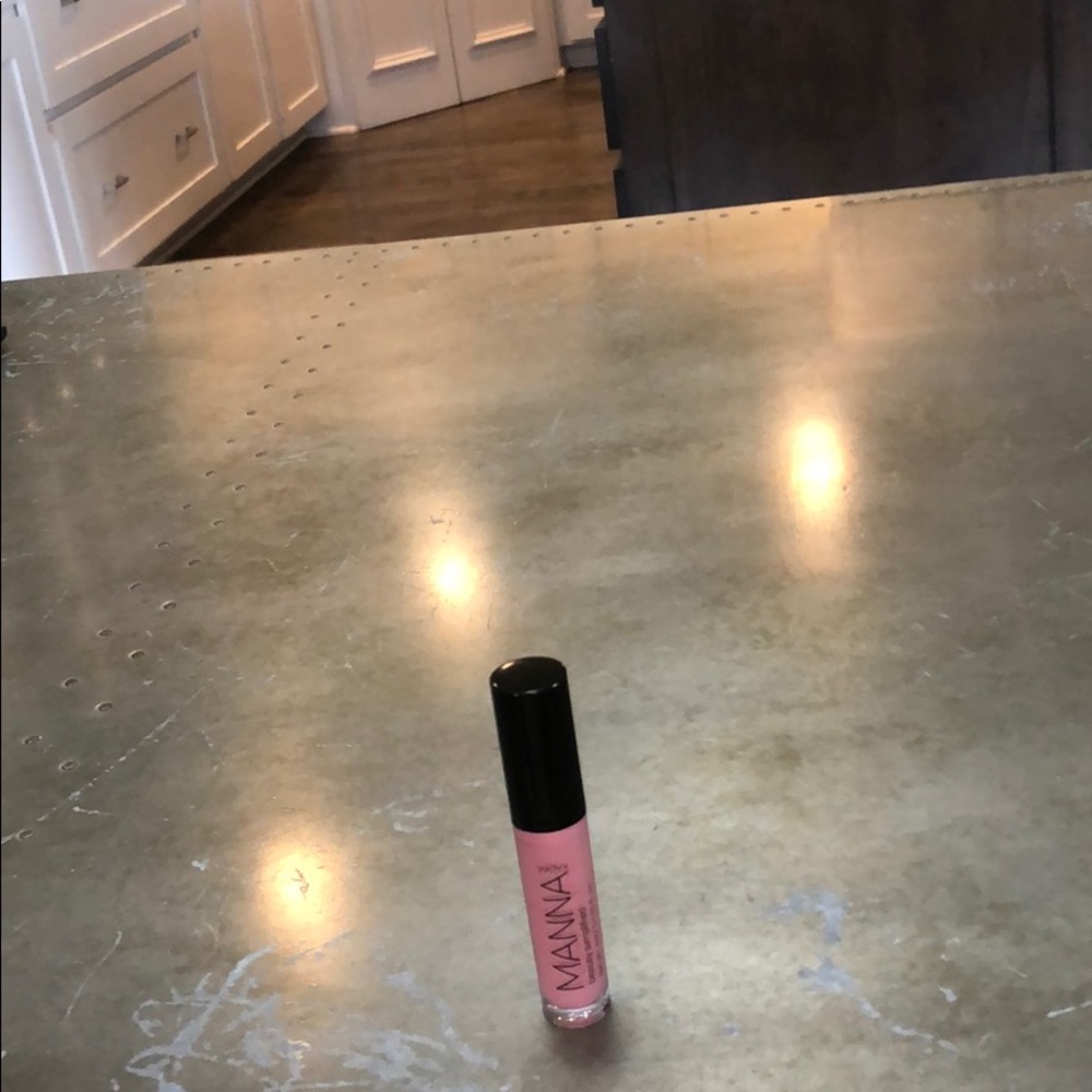 Lip gloss